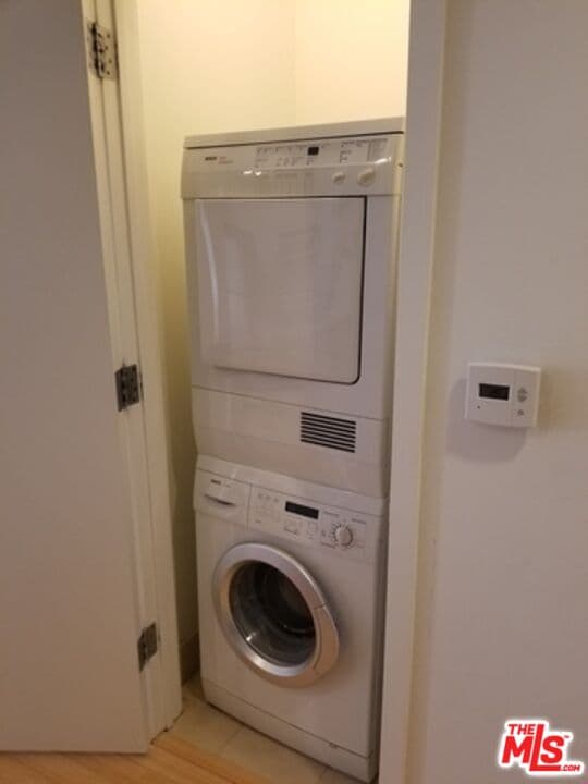 1 bd, 1 ba Apartment in Los Angeles, CA — $2,400/mo — photo 2