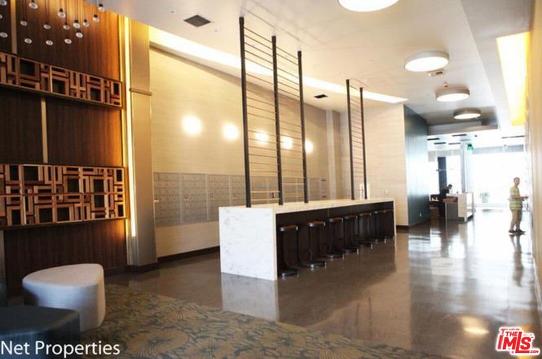 1 bd, 1 ba Apartment in Los Angeles, CA — $2,400/mo — photo 1
