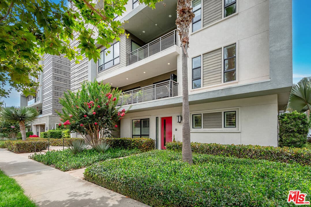 4 bd, 4 ba Condo in Los Angeles, CA — $15,000/mo — photo 2