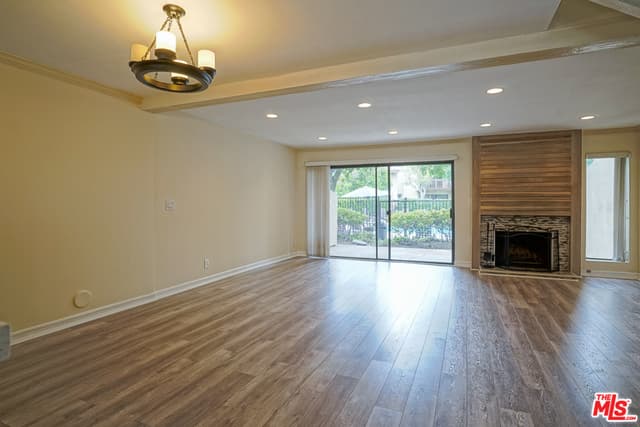 3 bd, 3 ba Townhouse in Woodland Hills, CA — $3,850/mo — photo 1