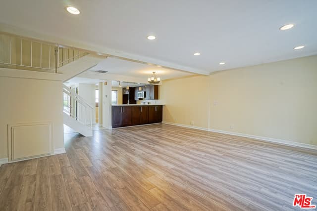 3 bd, 3 ba Townhouse in Woodland Hills, CA — $3,850/mo — photo 2