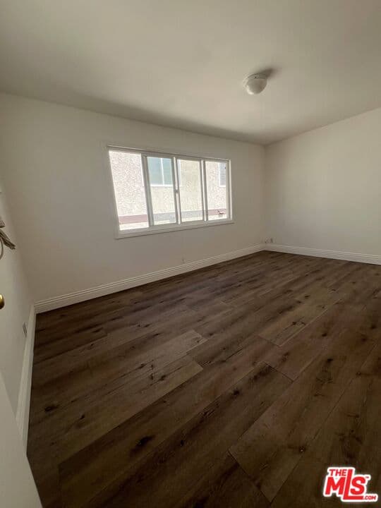 2 bd, 1 ba Apartment in Los Angeles, CA — $2,100/mo — photo 2