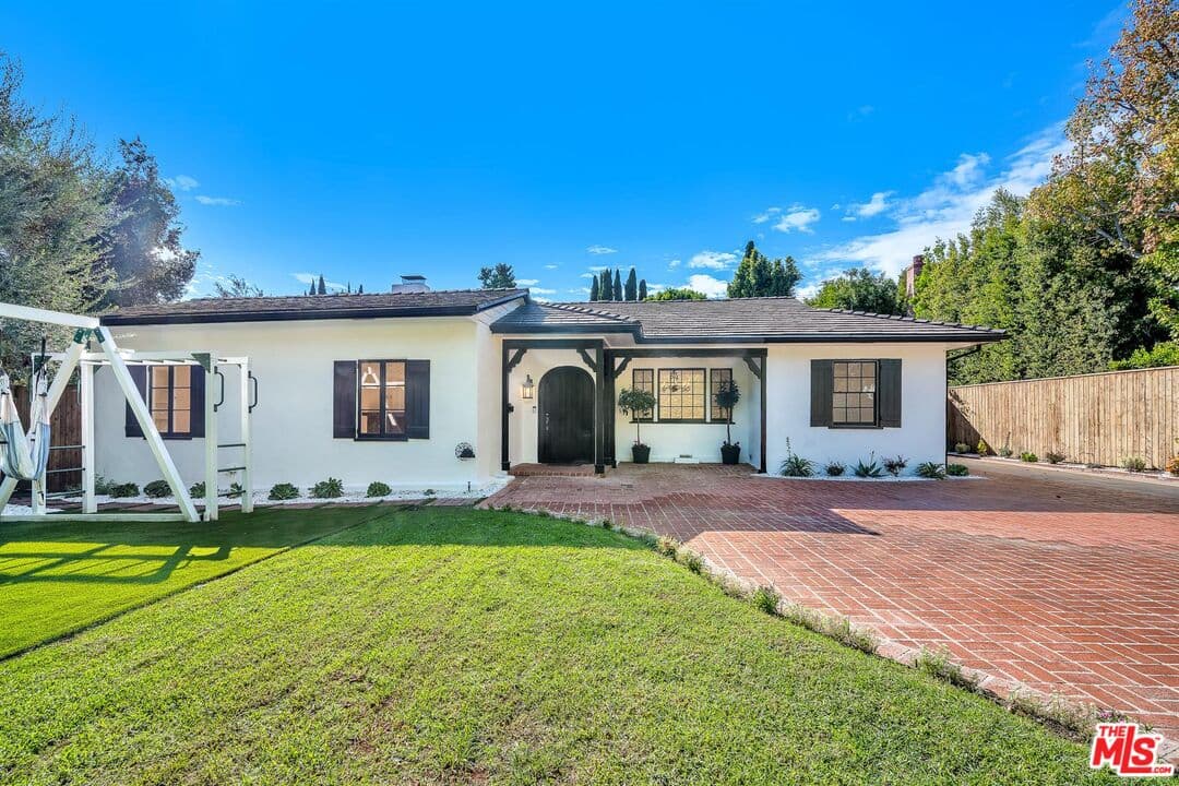 4 bd, 4 ba House in Beverly Hills, CA — $15,500/mo — photo 1
