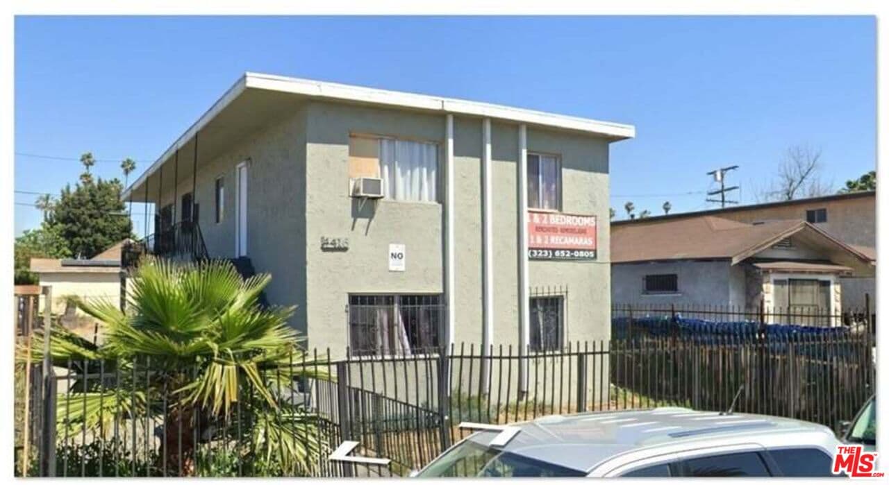 2 bd, 2 ba Townhouse in Los Angeles, CA — $2,289/mo — photo 1