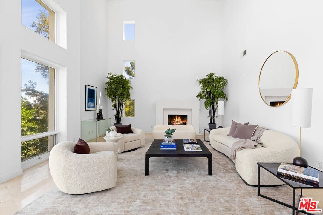 6 bd, 7 ba House in Los Angeles, CA — $26,000/mo — photo 1