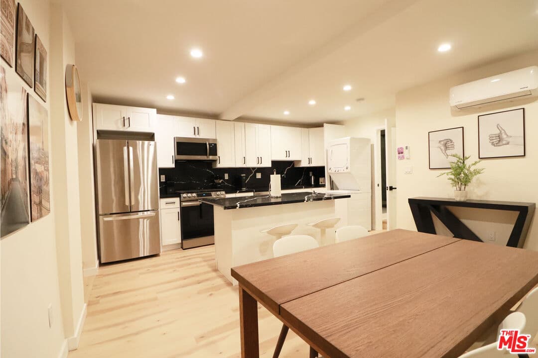 1 bd, 1 ba Condo in West Hollywood, CA — $3,250/mo — photo 2