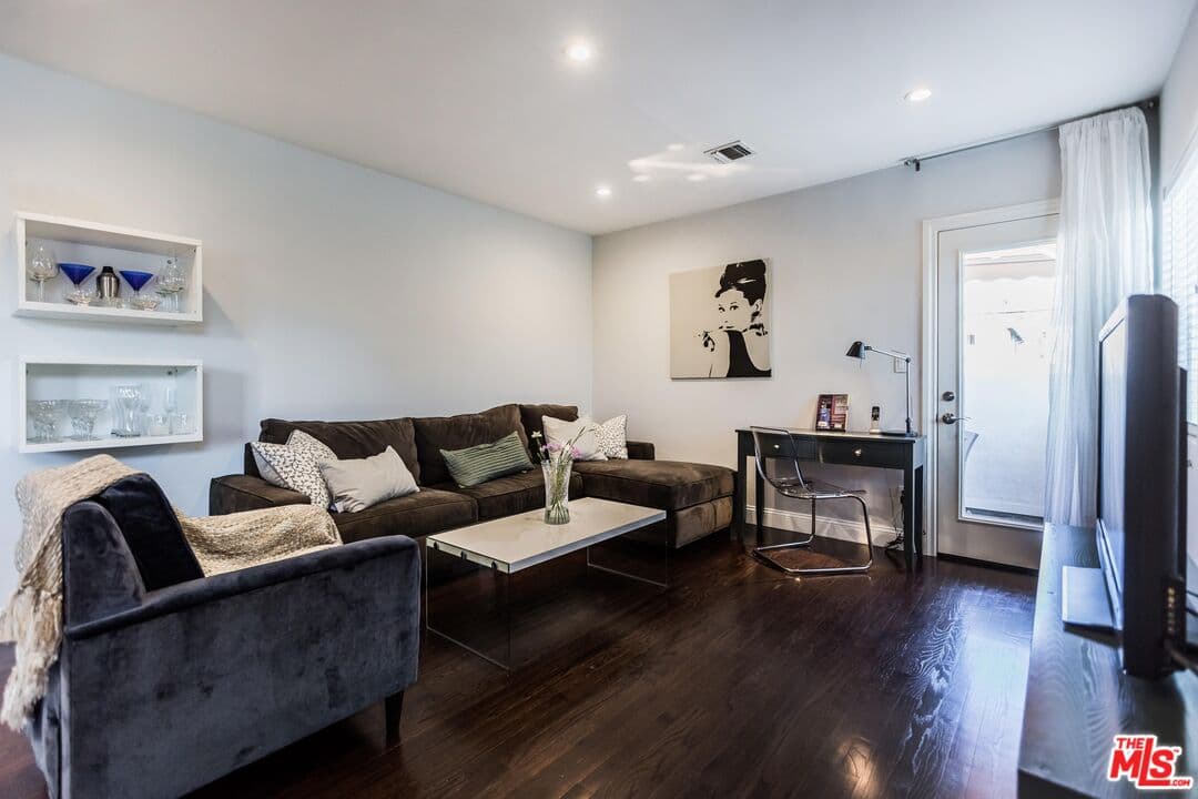 1 bd, 1 ba Apartment in North Hollywood, CA — $3,000/mo — photo 1