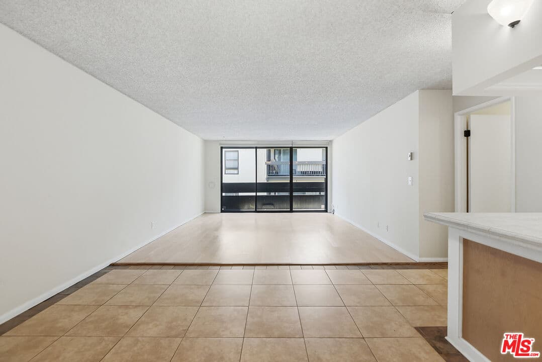 2 bd, 2 ba Condo in Los Angeles, CA — $2,900/mo — photo 1