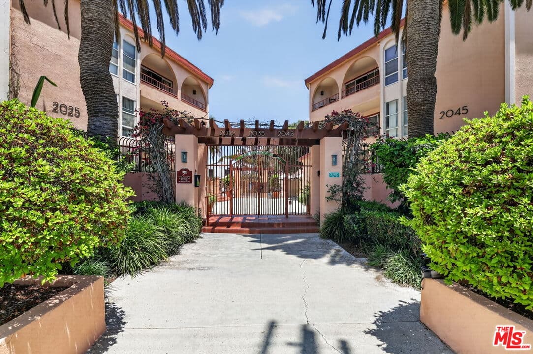 1 bd, 1 ba Condo in Santa Monica, CA — $3,950/mo — photo 2