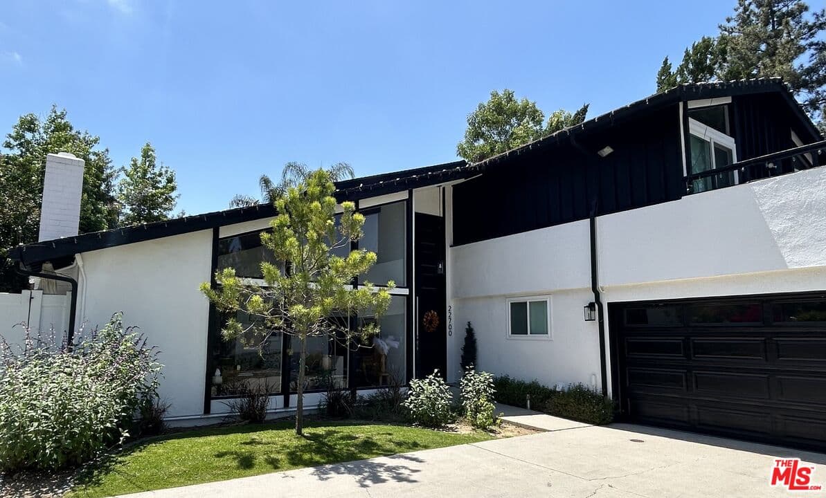 4 bd, 3 ba House in Los Angeles, CA — $7,795/mo — photo 2