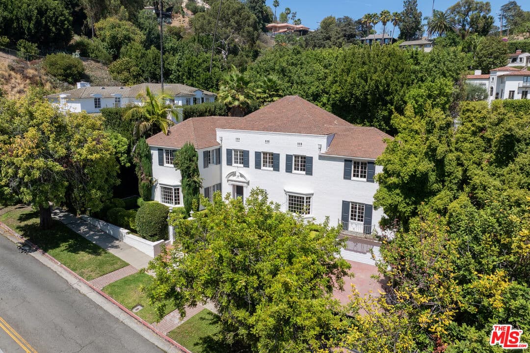 4 bd, 6 ba House in Los Angeles, CA — $17,500/mo — photo 2