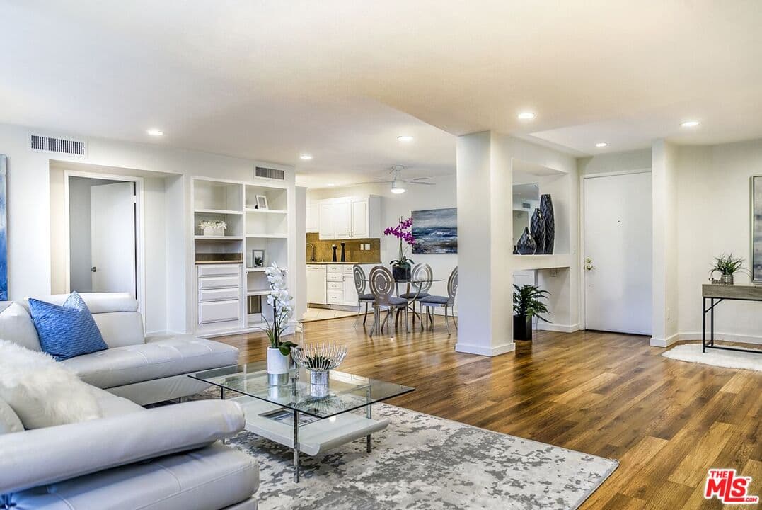2 bd, 2 ba Condo in Santa Monica, CA — $6,300/mo — photo 2