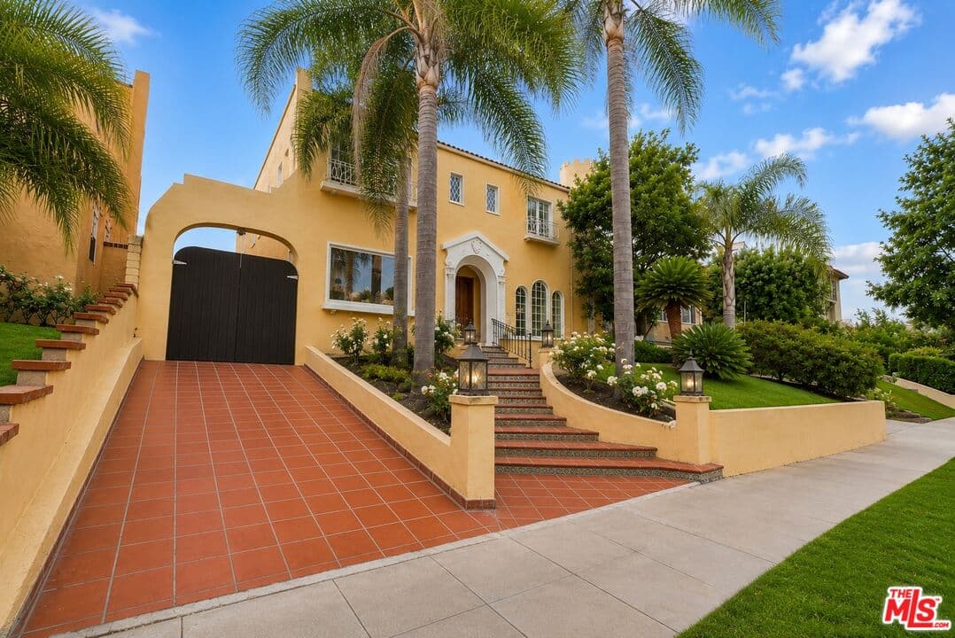 6 bd, 5 ba House in Beverly Hills, CA — $17,500/mo — photo 1