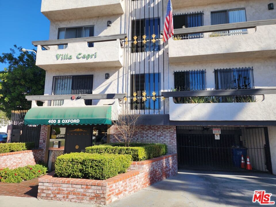 Studio, 1 ba Townhouse in Los Angeles, CA — $1,600/mo — photo 1
