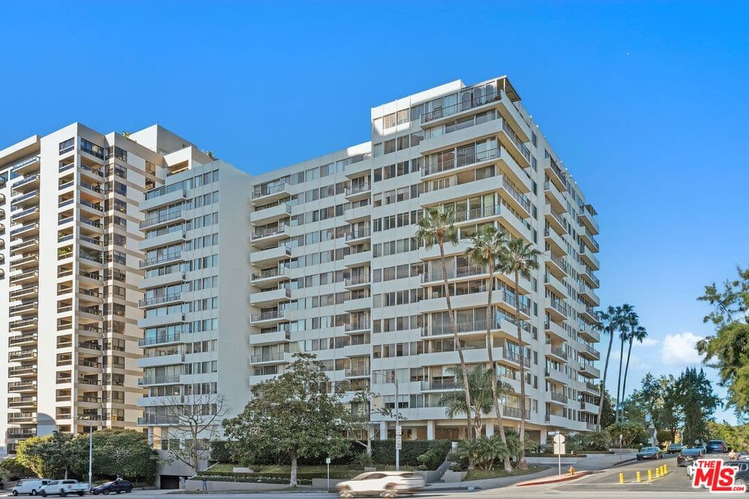 2 bd, 3 ba Condo in Los Angeles, CA — $6,000/mo — photo 1