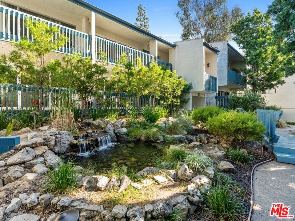 2 bd, 2 ba Apartment in Redondo Beach, CA — $4,195/mo — photo 1