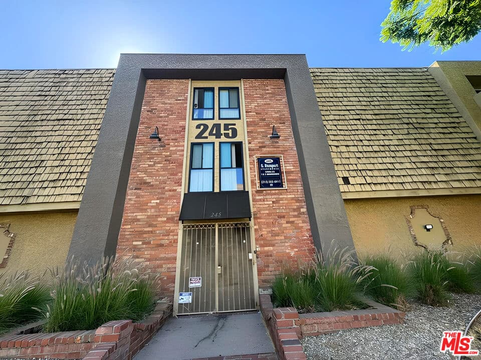 1 bd, 1 ba Apartment in Los Angeles, CA — $1,695/mo — photo 1