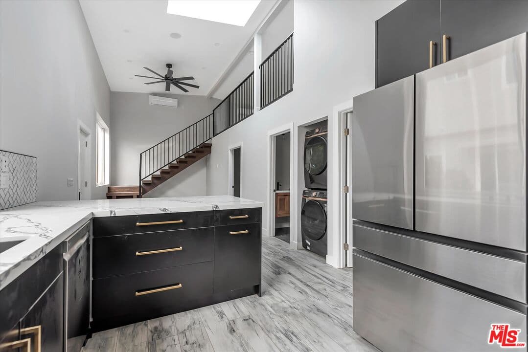 2BR House in Los Angeles β $4,300/mo