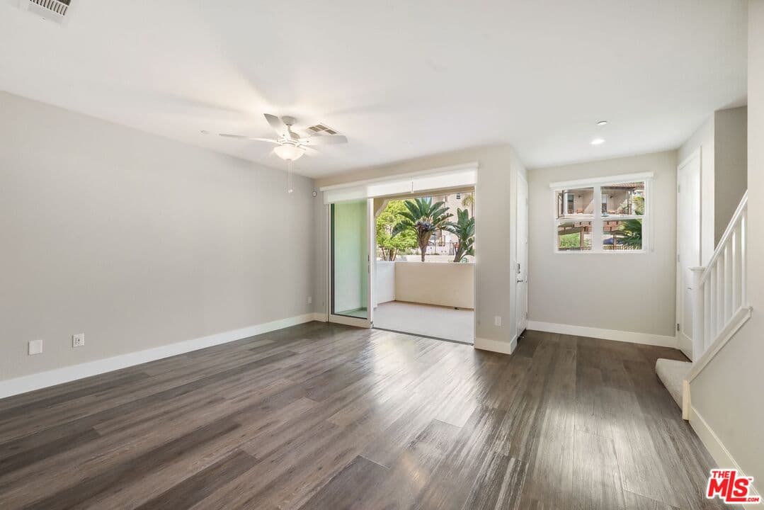 3 bd, 3 ba Townhouse in Calabasas, CA — $6,695/mo — photo 2