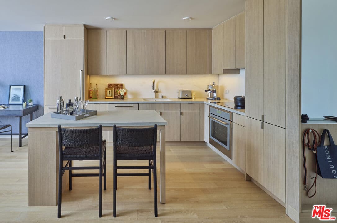 2 bd, 2 ba Townhouse in Santa Monica, CA — $11,500/mo — photo 2