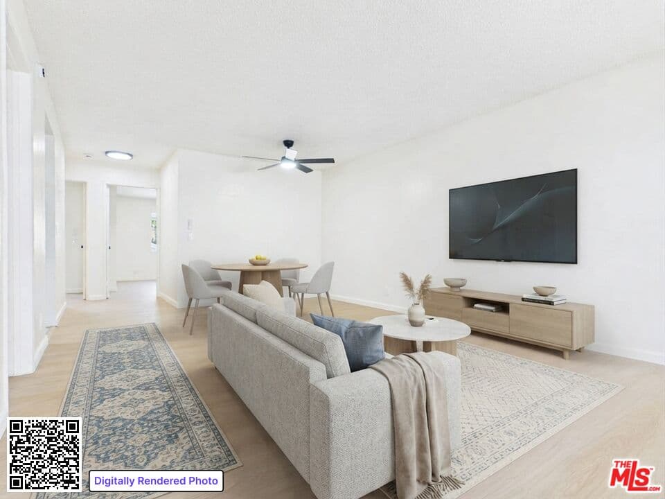 3 bd, 2 ba Apartment in Los Angeles, CA — $2,850/mo — photo 2