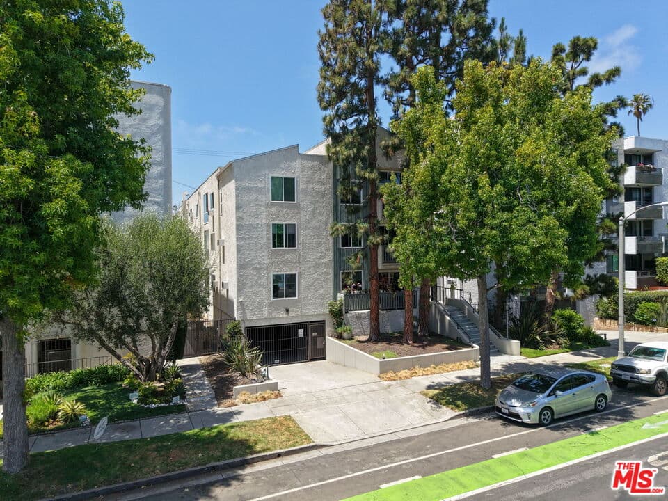 1BR Apartment in Santa Monica β $3,200/mo