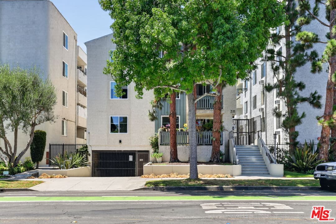 1 bd, 1 ba Apartment in Santa Monica, CA — $3,200/mo — photo 2