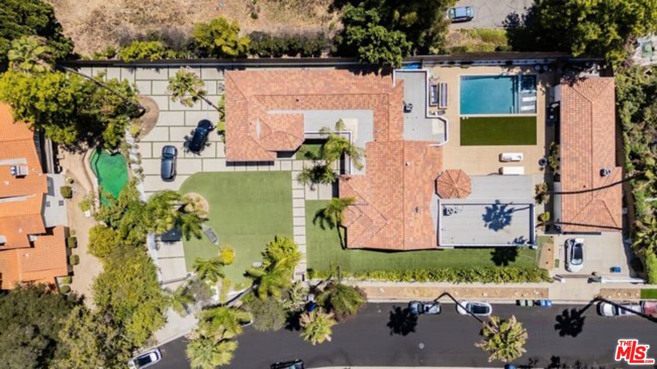 6 bd, 6 ba House in Los Angeles, CA — $19,950/mo — photo 2