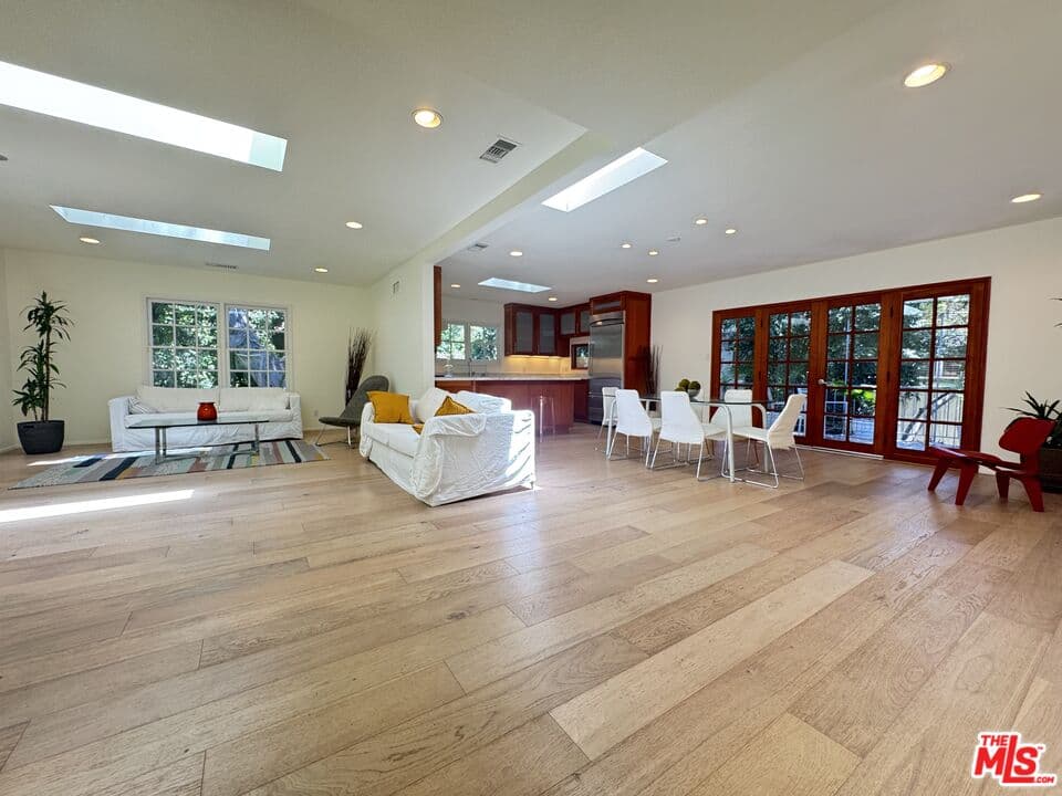 4 bd, 3 ba House in Los Angeles, CA — $8,995/mo — photo 1