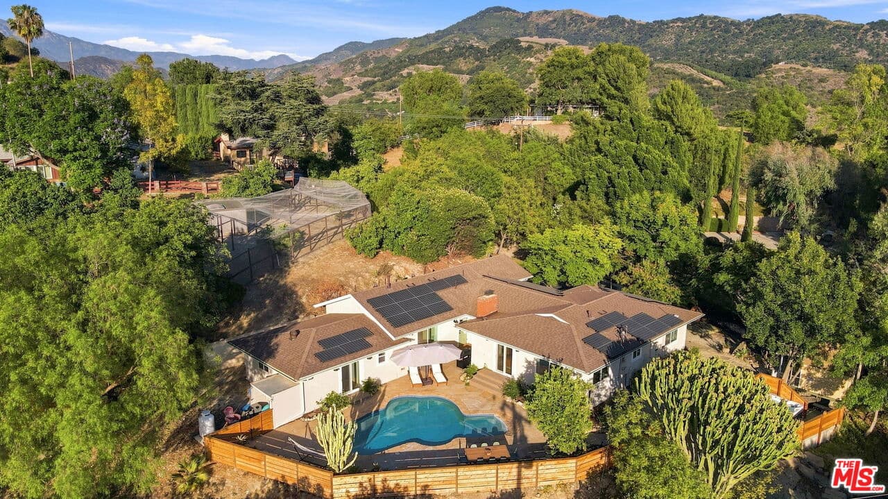 5BR House in Oak View — $10,000/mo