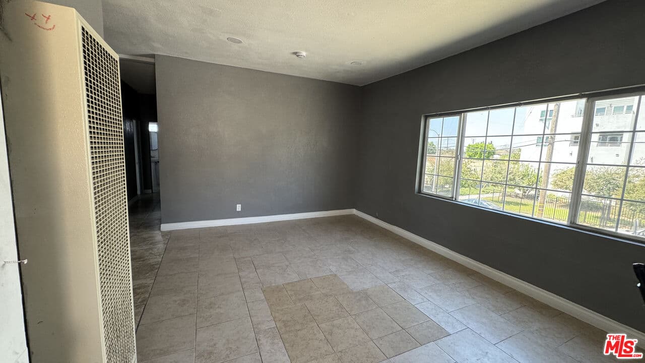 3BR Townhouse in Los Angeles β $3,140/mo
