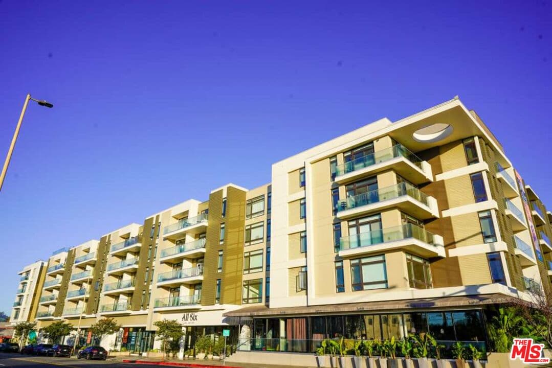 2BR Apartment in Glendale β $4,206/mo
