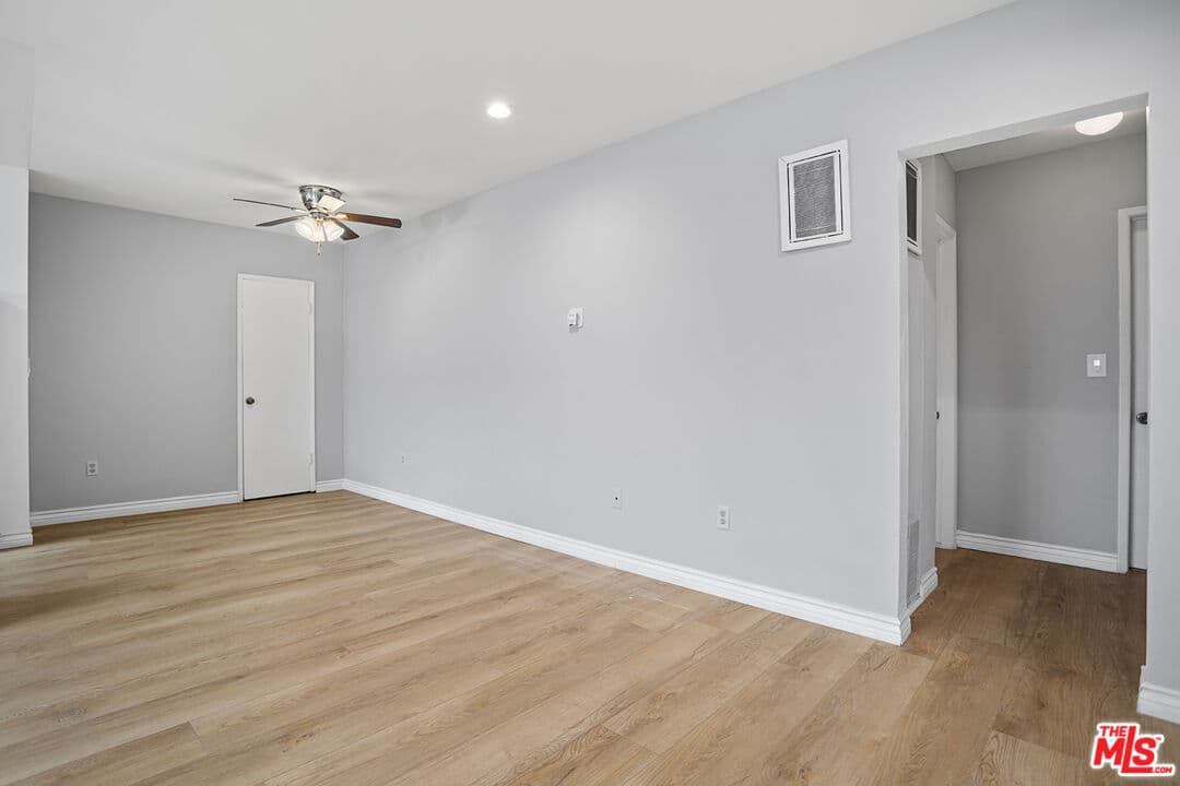 3 bd, 2 ba Apartment in Los Angeles, CA — $4,650/mo — photo 2