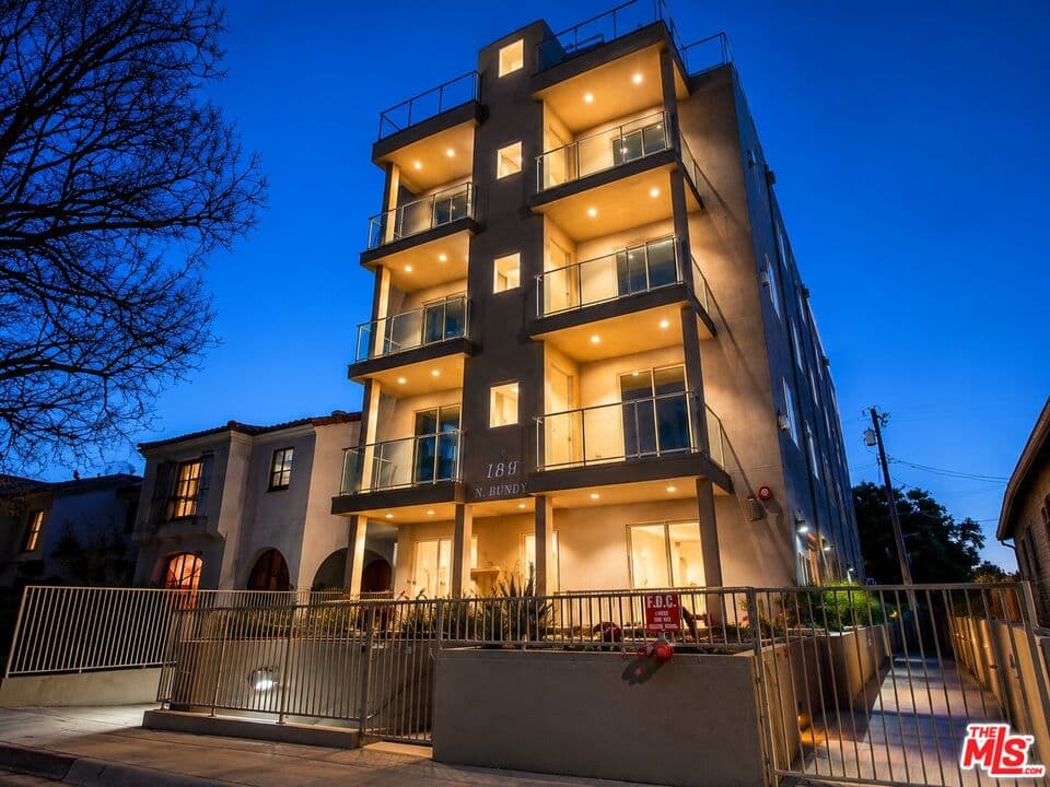 4BR Condo in Los Angeles β $8,700/mo