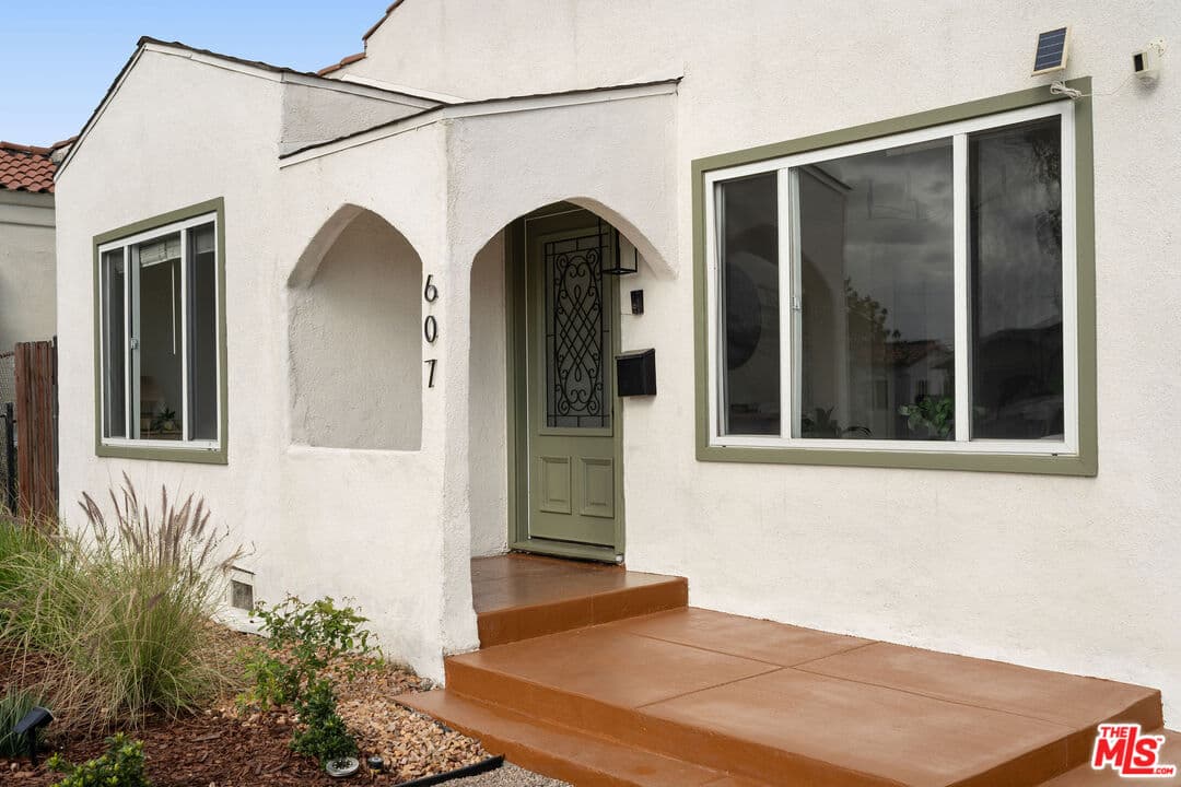 2 bd, 1 ba House in Los Angeles, CA — $4,000/mo — photo 1