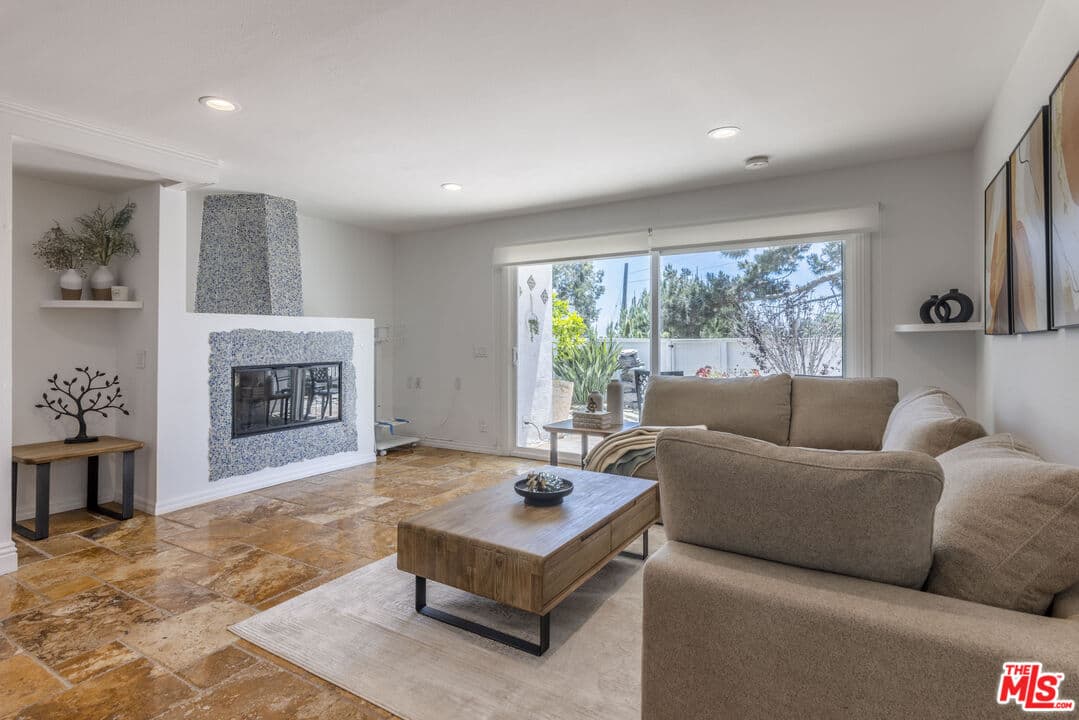 2 bd, 2 ba Condo in Malibu, CA — $5,990/mo — photo 1