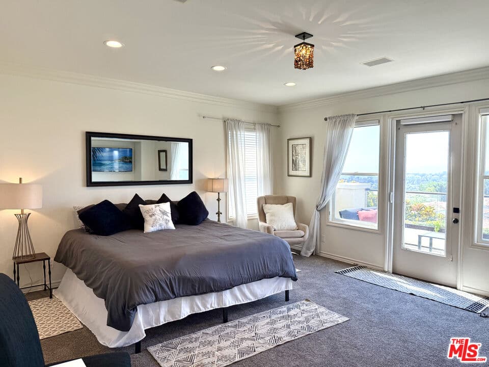 5 bd, 4 ba House in Newport Coast, CA — $14,992/mo — photo 2