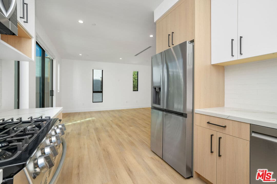 4 bd, 5 ba Townhouse in Los Angeles, CA — $6,995/mo — photo 2