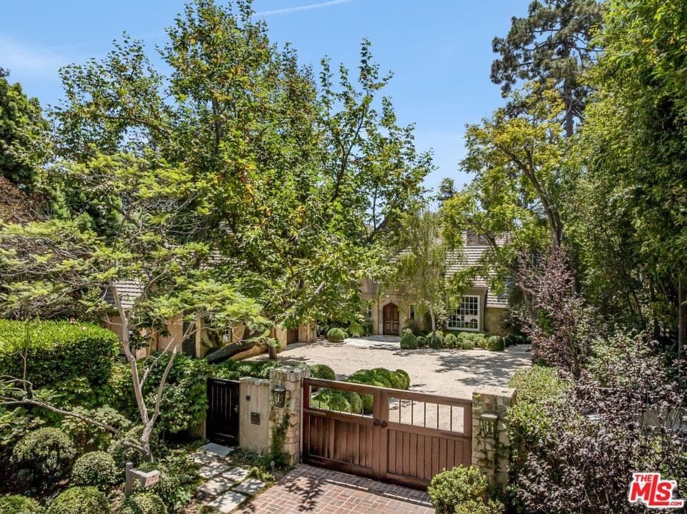 5 bd, 7 ba House in Los Angeles, CA — $50,000/mo — photo 1