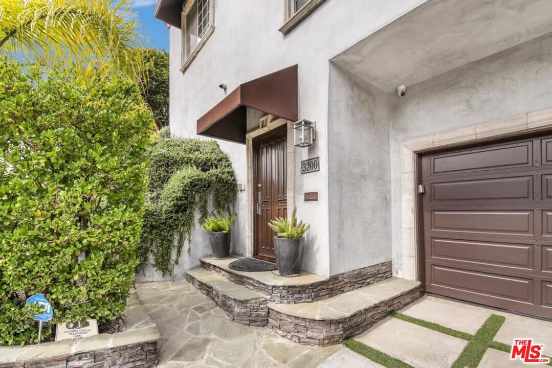 2 bd, 2 ba House in Los Angeles, CA — $6,995/mo — photo 2
