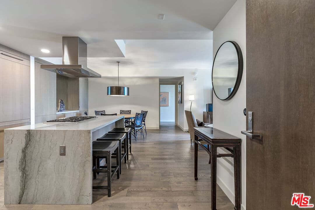2 bd, 3 ba Condo in Santa Monica, CA — $12,500/mo — photo 2