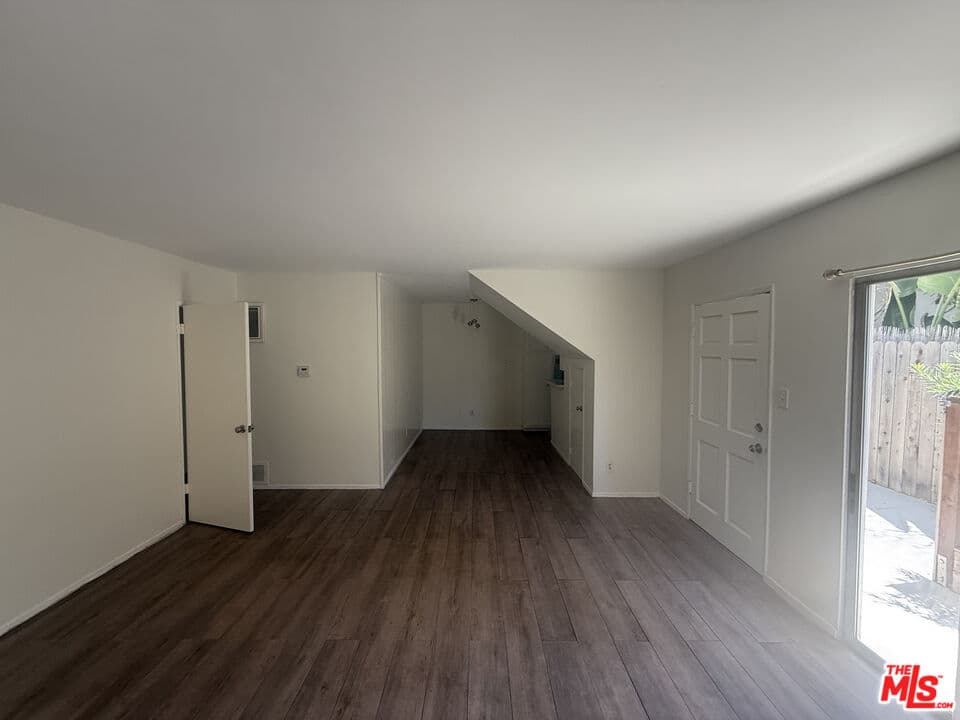 2BR House in Los Angeles β $2,850/mo