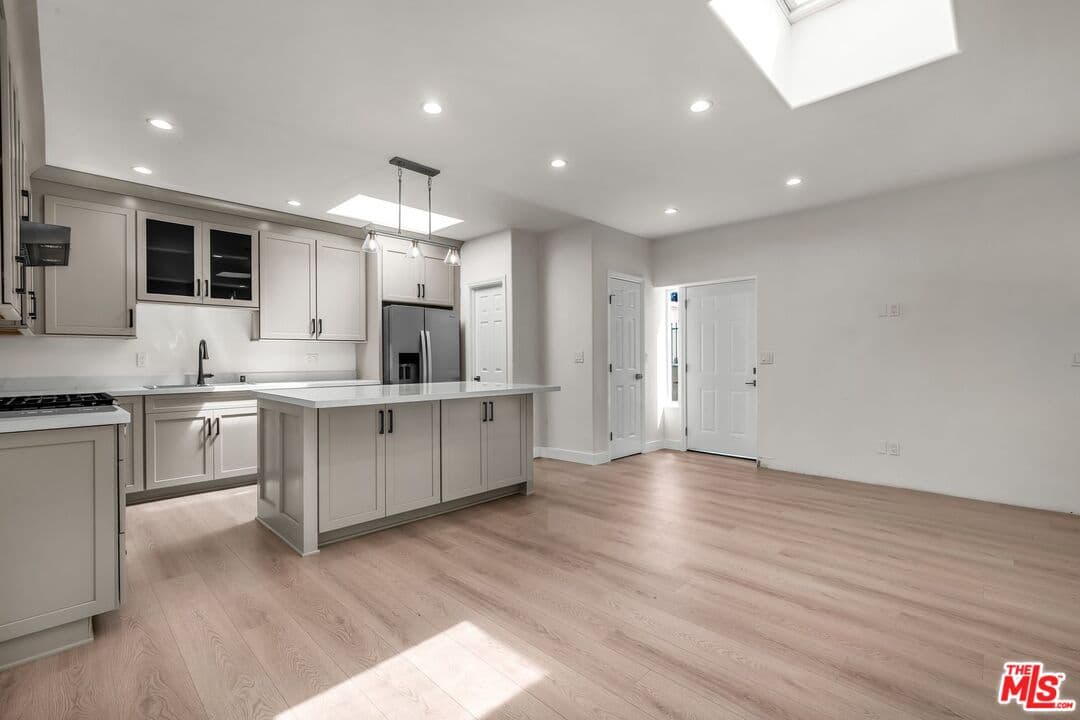 2 bd, 2 ba House in Playa Del Rey, CA — $4,500/mo — photo 1
