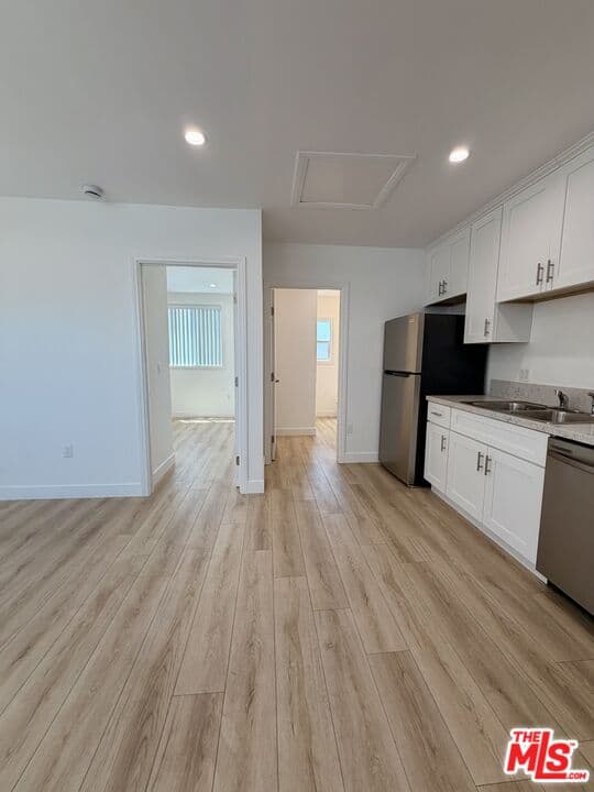 1 bd, 1 ba Apartment in Los Angeles, CA — $1,950/mo — photo 2
