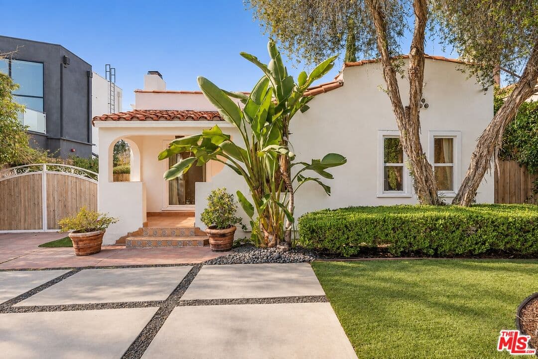 3 bd, 3 ba House in Los Angeles, CA — $9,650/mo — photo 2
