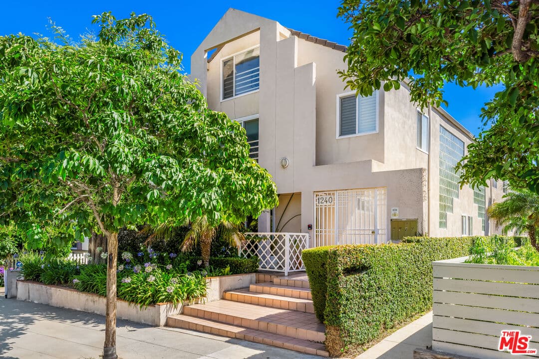 3 bd, 3 ba Townhouse in Santa Monica, CA — $7,900/mo — photo 1