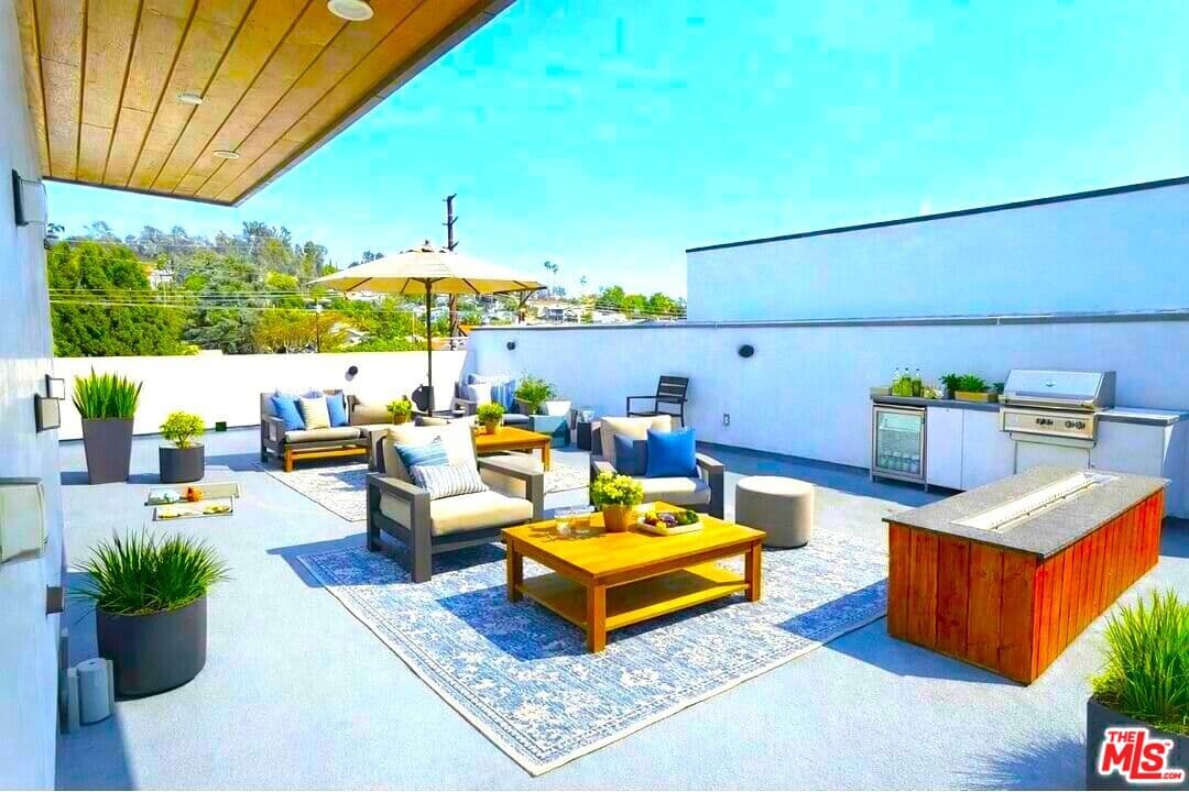 3 bd, 4 ba House in Los Angeles, CA — $5,900/mo — photo 1