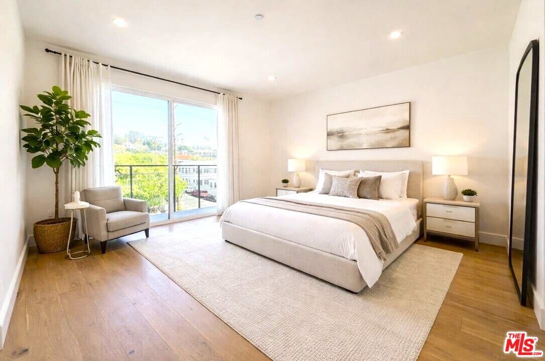 3 bd, 4 ba House in Los Angeles, CA — $5,900/mo — photo 2
