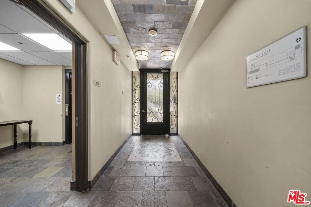 2 bd, 2 ba Condo in Valley Village, CA — $3,095/mo — photo 2