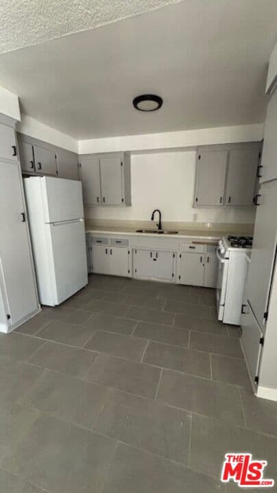 2 bd, 1 ba Apartment in Los Angeles, CA — $2,250/mo — photo 1